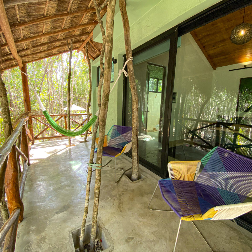 Villas Cozumel - Villa Jaguar, alojamiento, exterior, naturaleza, balcón, rústico, sillas, árboles, Cozumel