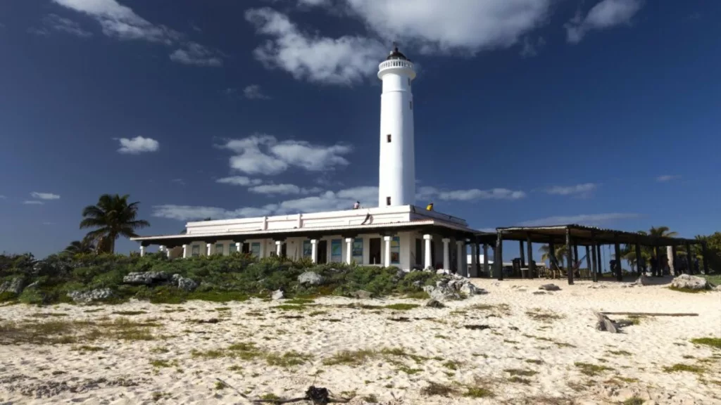 [travel.usnews.com] Celarain Lighthouse Cozumel